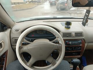 2000 Mitsubishi Galant VIII Рестайлинг, белый, 250000 рублей, вид 5
