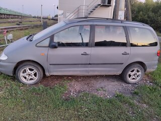 1997 Volkswagen Sharan I, серый, 320000 рублей, вид 3