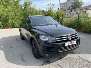2014 Volkswagen Touareg II, чёрный, 2420000 рублей, вид 2
