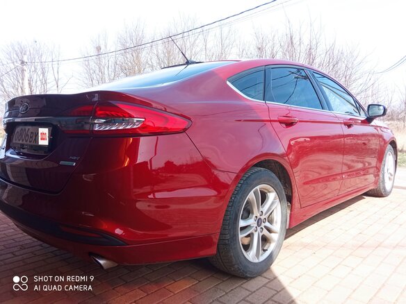 2017 Ford Fusion (North America) II Рестайлинг, красный, 1655000 рублей - вид 1