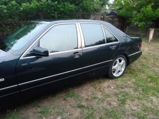 1997 Mercedes-Benz S-Класс 300 III (W140) Рестайлинг, синий, 1500000 рублей, вид 4