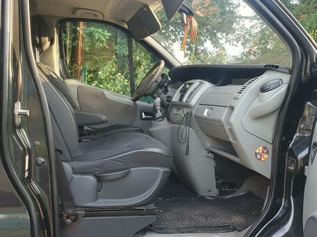2009 Renault Trafic, чёрный, 2000000 рублей, вид 4