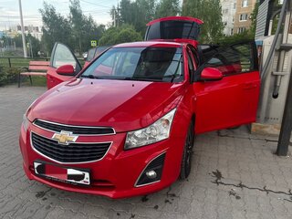 2012 Chevrolet Cruze I Рестайлинг, красный, 700000 рублей, вид 3
