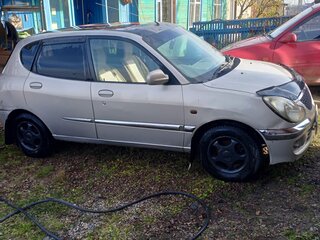 2001 Toyota Duet, серый, 210000 рублей, вид 5