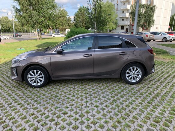 2018 Kia Ceed III, серый, 1315000 рублей - вид 9