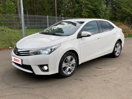 2014 Toyota Corolla XI (E160, E170, E180), белый, 1159000 рублей, вид 1