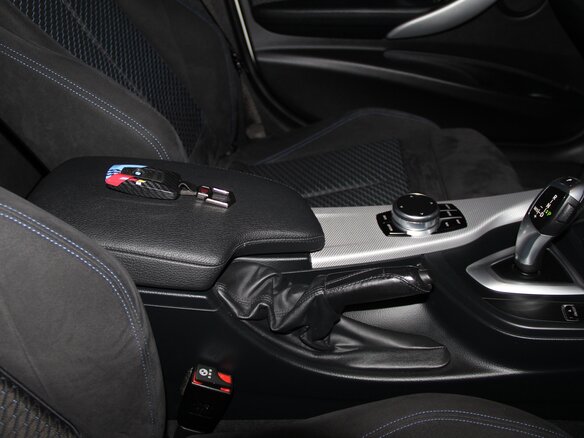2017 BMW 3 серии 318i VI (F3x) Рестайлинг, белый, 1850000 рублей - вид 30