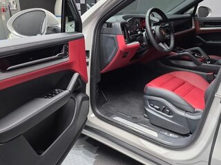 2026 Porsche Cayenne Electric Coupé IV, серебристый, 15685000 рублей, вид 5