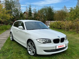 2010 BMW 1 серии 116i I (E81/E82/E87/E88) Рестайлинг, белый, 690000 рублей, вид 3