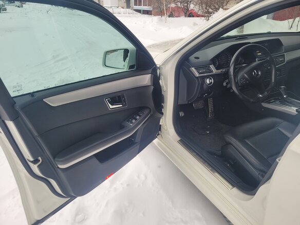 2010 Mercedes-Benz E-Класс 200 5G-Tronic IV (W212, S212, C207), белый, 1990000 рублей - вид 4