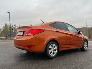 2015 Hyundai Solaris I Рестайлинг, оранжевый, 1000000 рублей, вид 4