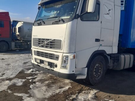 2006 Volvo FH, белый, 4500000 рублей, вид 3