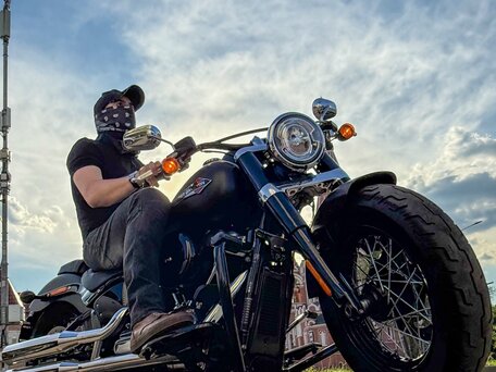 2018 Harley-Davidson Softail Slim, чёрный, 1940000 рублей, вид 1
