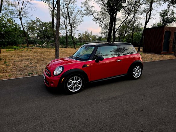 2013 Mini Hatch Cooper II (R56) Рестайлинг, красный, 900000 рублей - вид 12