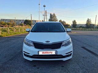2016 Kia Rio III Рестайлинг, белый, 890000 рублей, вид 2