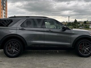 2025 Ford Explorer VI Рестайлинг, серебристый, 3650000 рублей, вид 4
