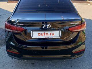 2017 Hyundai Solaris II, чёрный, 1250000 рублей, вид 3