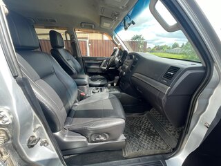 2011 Mitsubishi Pajero IV Рестайлинг 1, серебристый, 2100000 рублей, вид 5