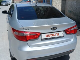 2012 Kia Rio 5-speed III, серебристый, 1200000 рублей, вид 4