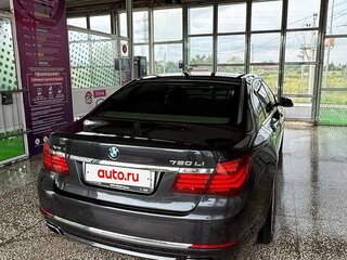 2013 BMW 7 серии Long 750Li xDrive V (F01/F02/F04) Рестайлинг, серый, 1590000 рублей, вид 5