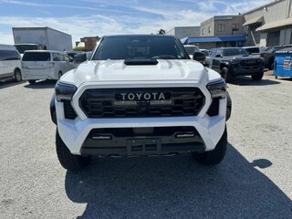 2026 Toyota Tacoma IV, белый, 10990000 рублей, вид 4