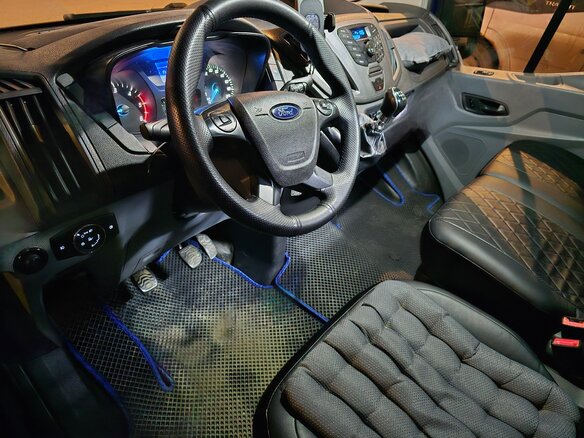 2017 Ford Transit, синий, 2200000 рублей - вид 8