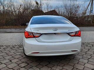 2010 Hyundai Sonata VI (YF), белый, 1200000 рублей, вид 4