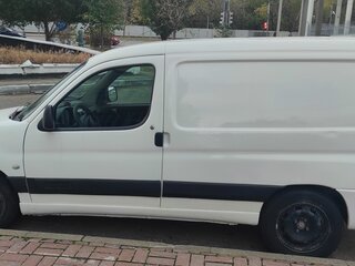 2010 Citroen Berlingo I Рестайлинг, белый, 550000 рублей, вид 4