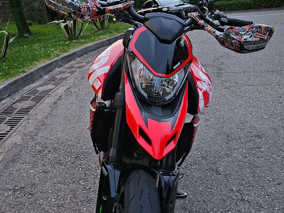 2022 Ducati Hypermotard, чёрный, 950000 рублей - вид 9