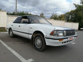 1989 Toyota Crown VIII (S130), белый, 390000 рублей, вид 1