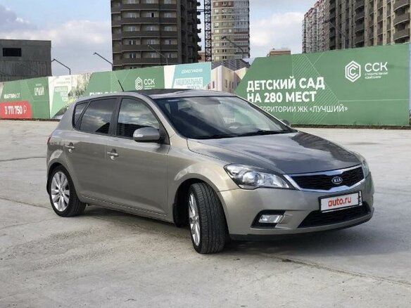 2011 Kia Ceed I Рестайлинг, золотистый, 1050000 рублей - вид 2