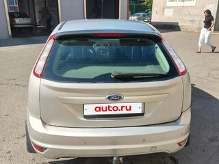 2010 Ford Focus II Рестайлинг, серебристый, 419000 рублей, вид 3