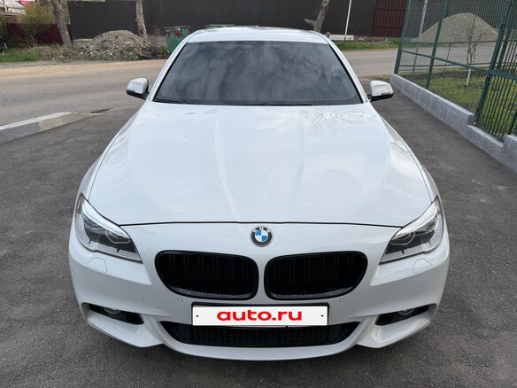 2016 BMW 5 серии 528i xDrive VI (F10/F11/F07) Рестайлинг, белый, 2800000 рублей - вид 1