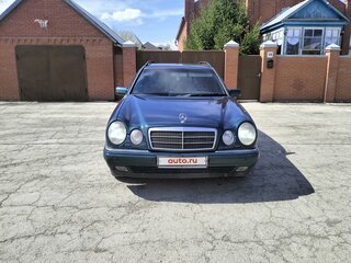 1998 Mercedes-Benz E-Класс 280 II (W210, S210), зелёный, 450000 рублей, вид 3