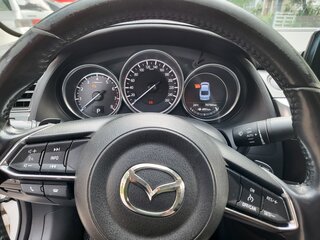 2017 Mazda 6 III (GJ) Рестайлинг, белый, 2400000 рублей, вид 3