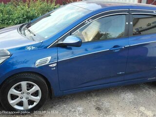 2013 Hyundai Solaris I, синий, 750000 рублей, вид 3