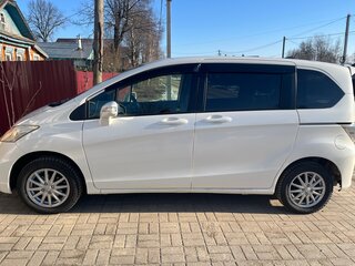 2012 Honda Freed I Рестайлинг, белый, 1200000 рублей, вид 5