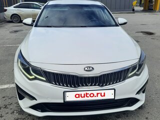 2019 Kia Optima IV Рестайлинг, белый, 1100000 рублей, вид 2
