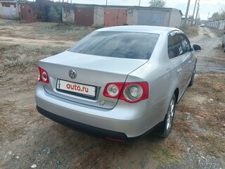 2006 Volkswagen Jetta V, серебристый, 900000 рублей, вид 3