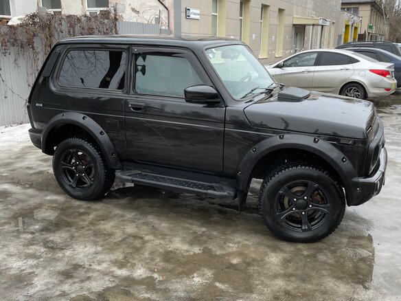 2009 Lada (ВАЗ) 2121 (4x4) I Рестайлинг, чёрный, 800000 рублей - вид 2