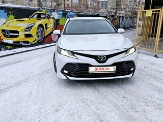 2019 Toyota Camry VIII (XV70), белый, 2900000 рублей, вид 4