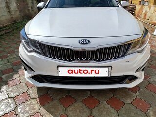 2019 Kia Optima IV Рестайлинг, белый, 1800000 рублей, вид 2