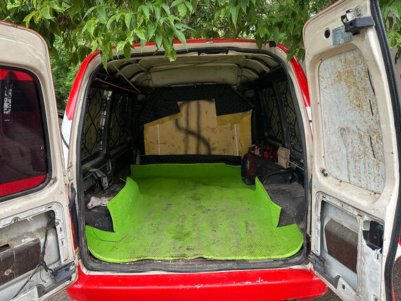 1998 Volkswagen Caddy, белый, 275000 рублей - вид 4