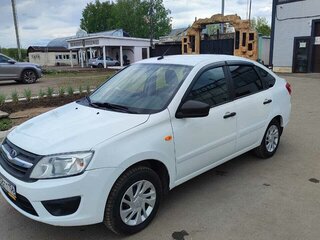 2017 Lada (ВАЗ) Granta I, белый, 600000 рублей, вид 2