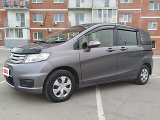 2014 Honda Freed Spike I Рестайлинг, серый, 850000 рублей, вид 1