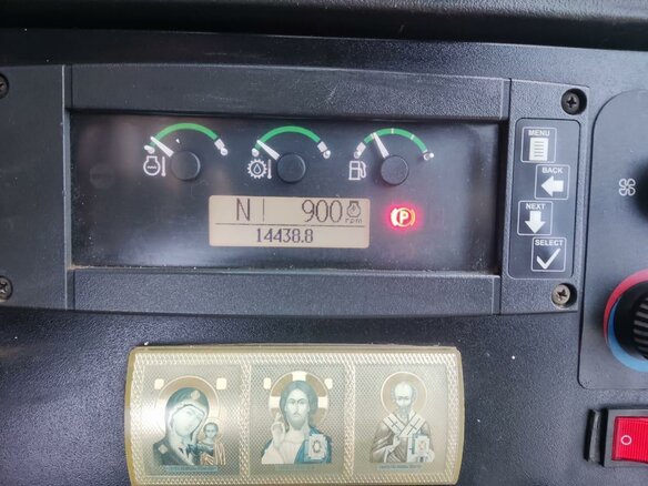 2011 John Deere 325J, жёлтый, 5200000 рублей - вид 2