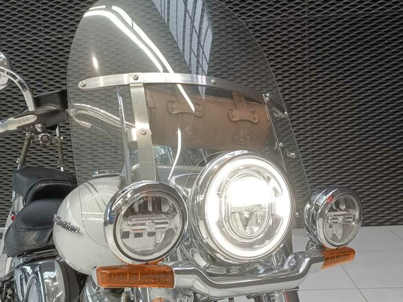2019 Harley-Davidson Softail Deluxe, белый, 1800000 рублей - вид 9