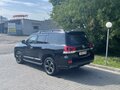 2015 Toyota Land Cruiser 200 Series Рестайлинг 2, чёрный, 5100000 рублей - вид 4