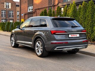 2021 Audi Q7 45 TFSI II (4M) Рестайлинг, серый, 5490000 рублей, вид 4