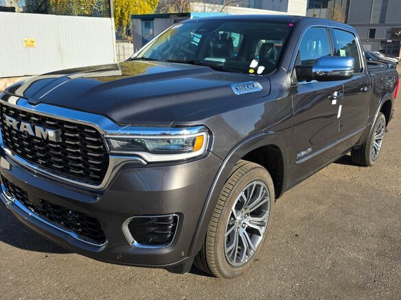 2026 Ram 1500 Crew Cab V Рестайлинг, серый, 10600000 рублей